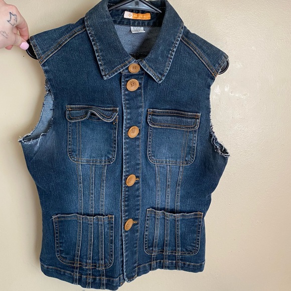 Comfy Stretchy Tulle Faux Denim Vest Made In Korea Size Medium - Picture 2 of 4